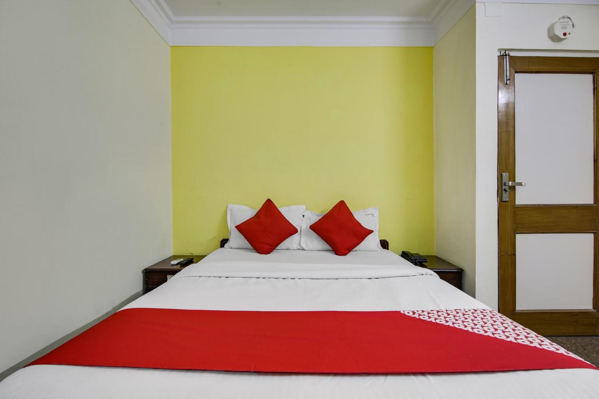 Hotel O Sunshine Palace Дели Экстерьер фото