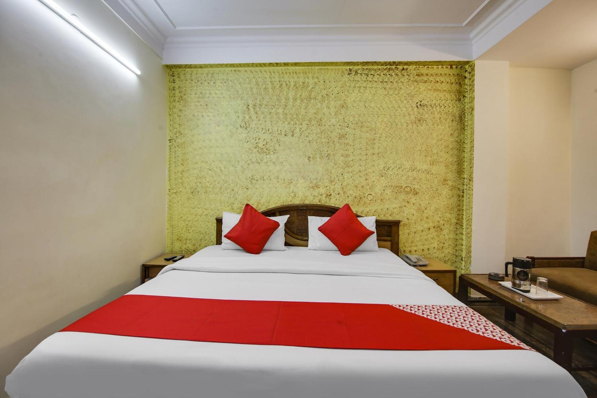 Hotel O Sunshine Palace Дели Экстерьер фото
